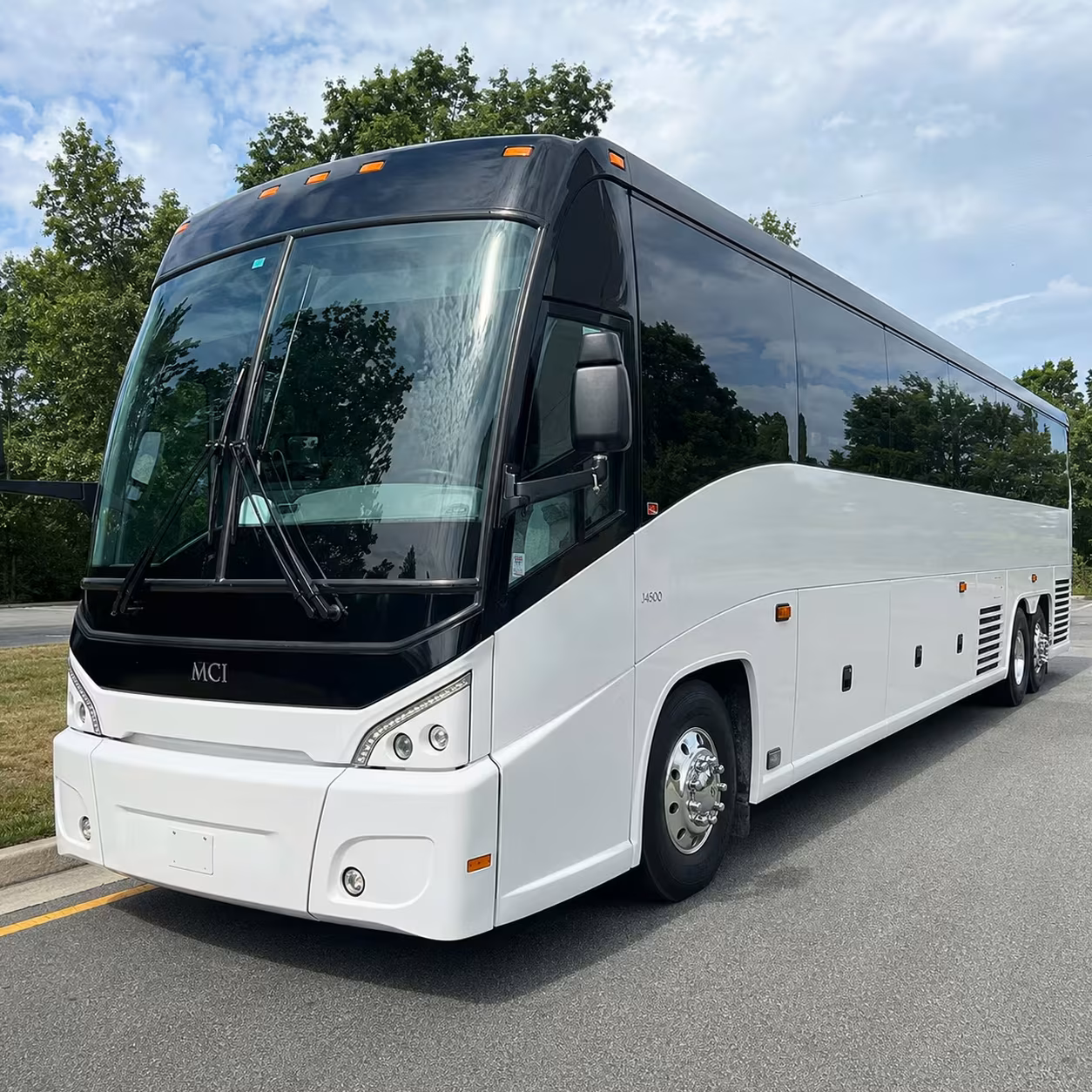 denver charter bus rentals to red rocks amphitheatre concerts